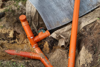 Монтаж ливневой канализации частного дома из труб ПВХ