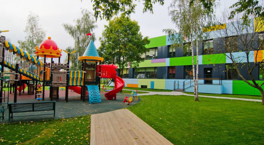 Детские площадки и комплексы