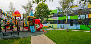 Детские площадки и комплексы